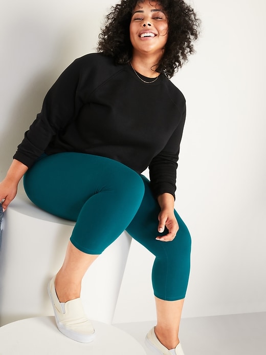 Image number 3 showing, High-Waisted Plus-Size Cropped Leggings