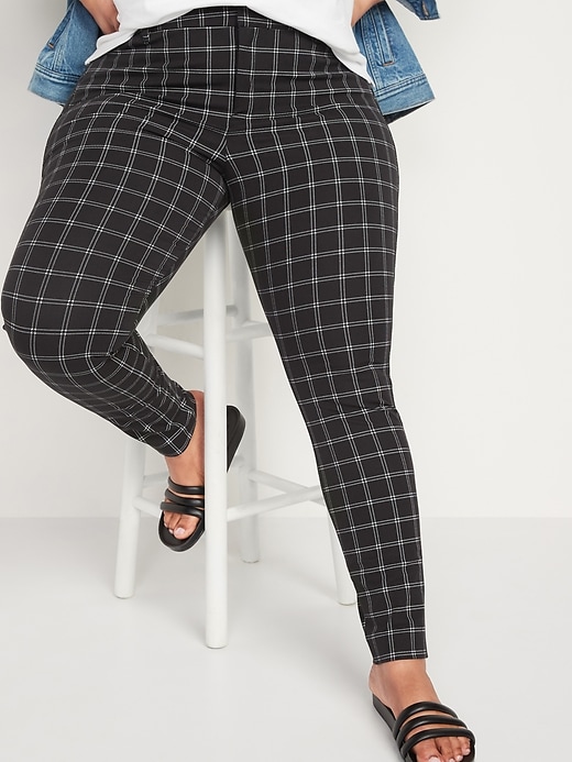 Image number 7 showing, High-Waisted Printed Pixie Skinny Pants