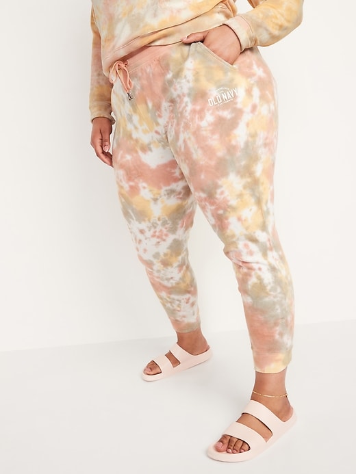 Image number 7 showing, Mid-Rise Tie-Dyed Logo-Graphic Sweatpants