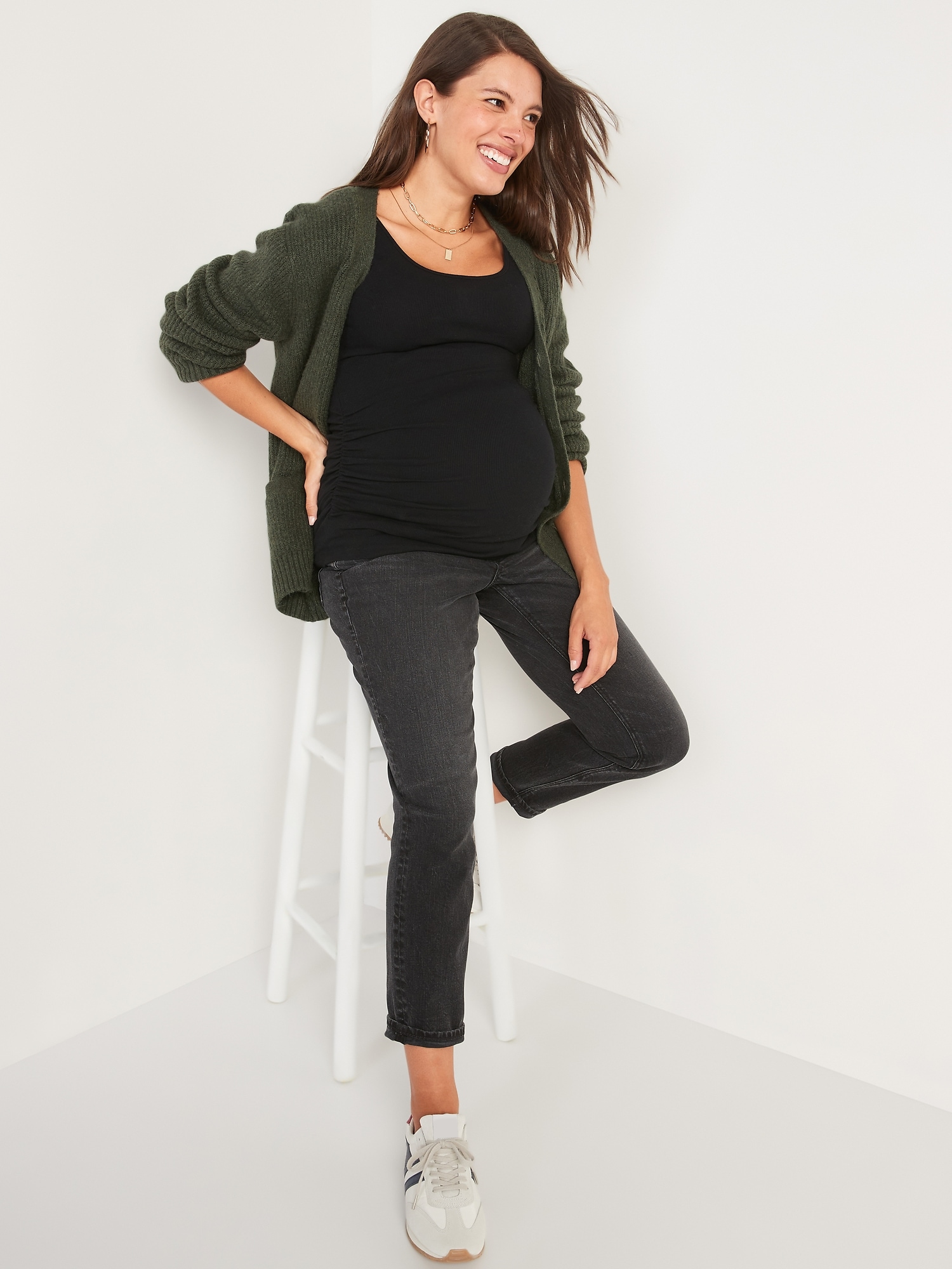 Maternity FullPanel BlackWash Boyfriend Jeans Old Navy