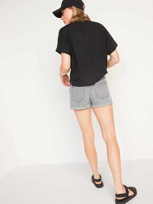 Image number 6 showing, Mid-Rise Boyfriend Distressed Gray Jean Shorts for Women -- 3-inch inseam