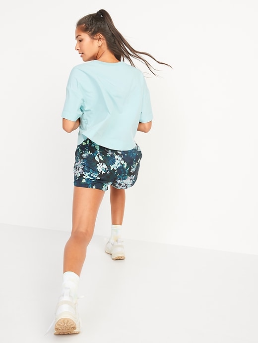 Image number 6 showing, Mid-Rise Dolphin-Hem Run Shorts for Women -- 3-inch inseam