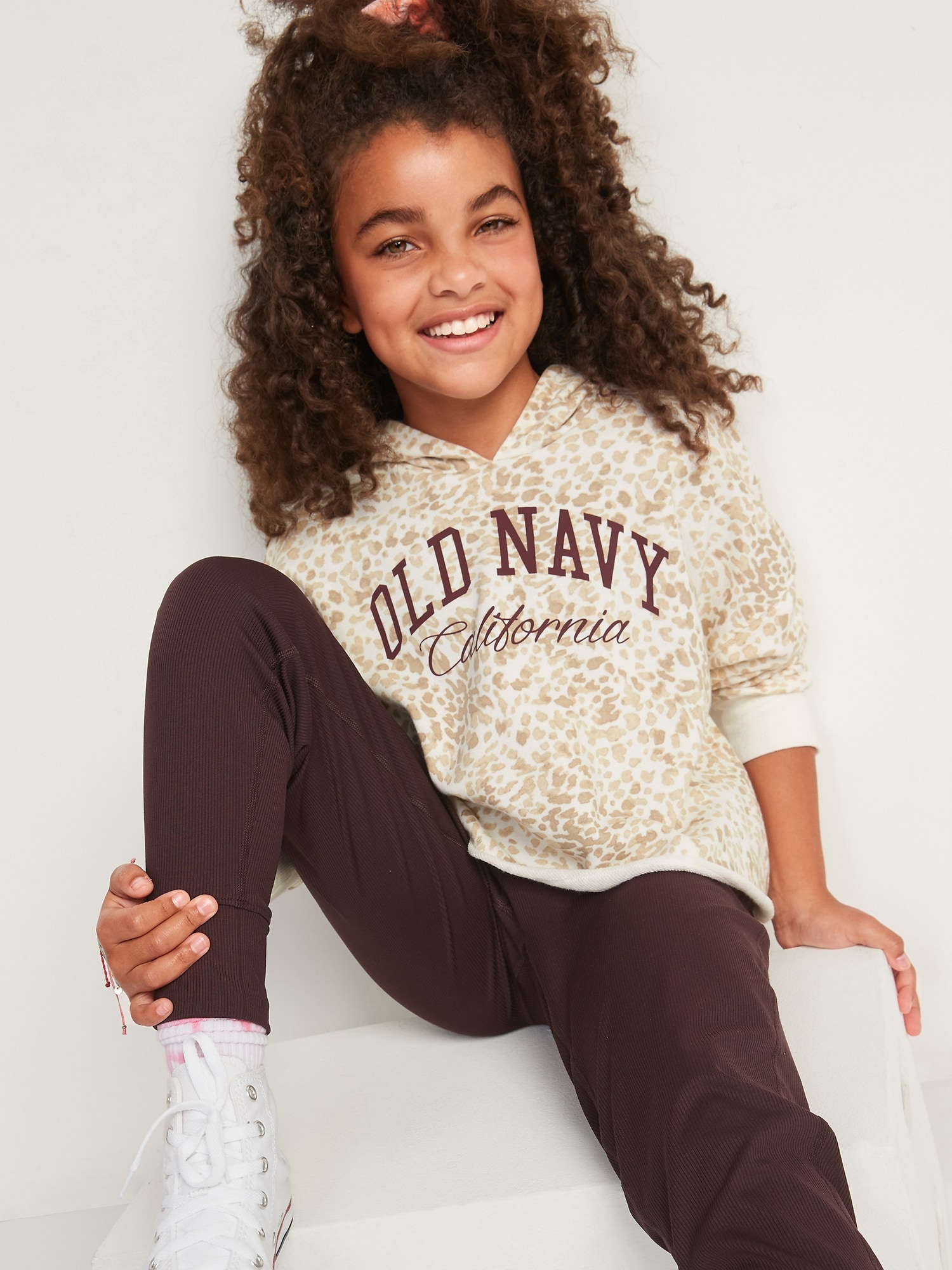 Slouchy Cropped Raw-Hem Logo-Graphic Hoodie for Girls