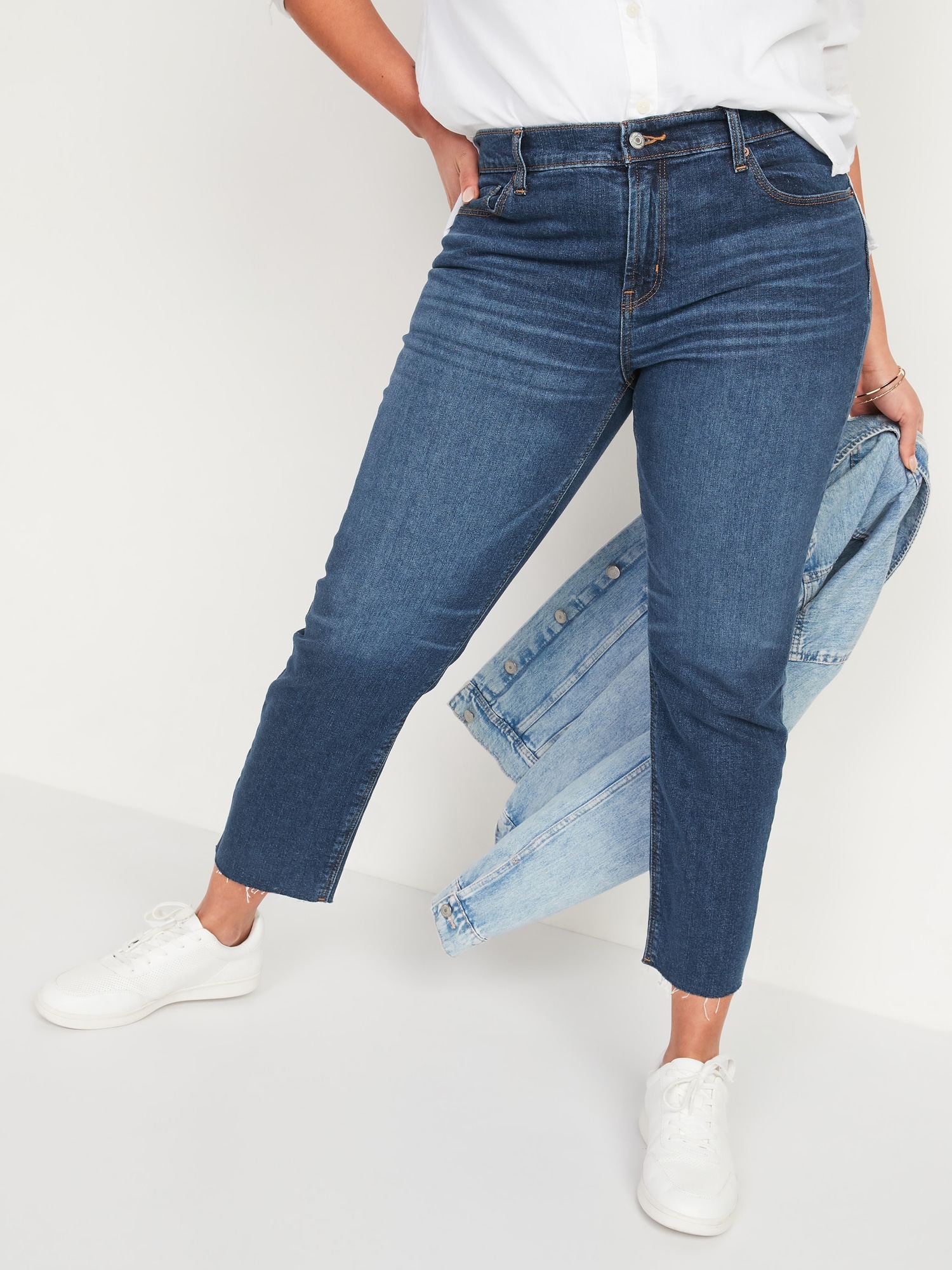 Mid-Rise Boyfriend Straight Cut-Off Jeans for Women