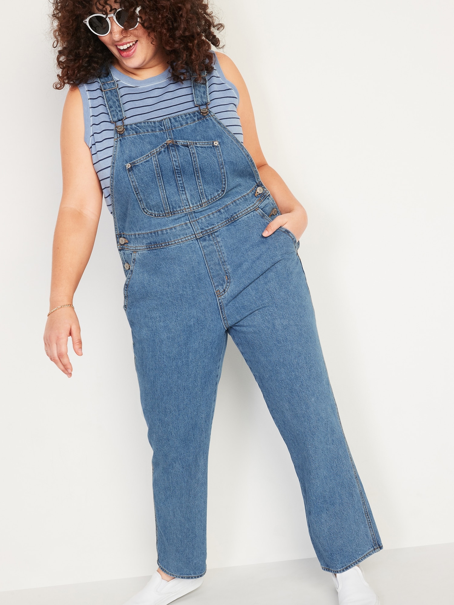 Pinterest | Overalls fashion, Overall outfit, Girl model