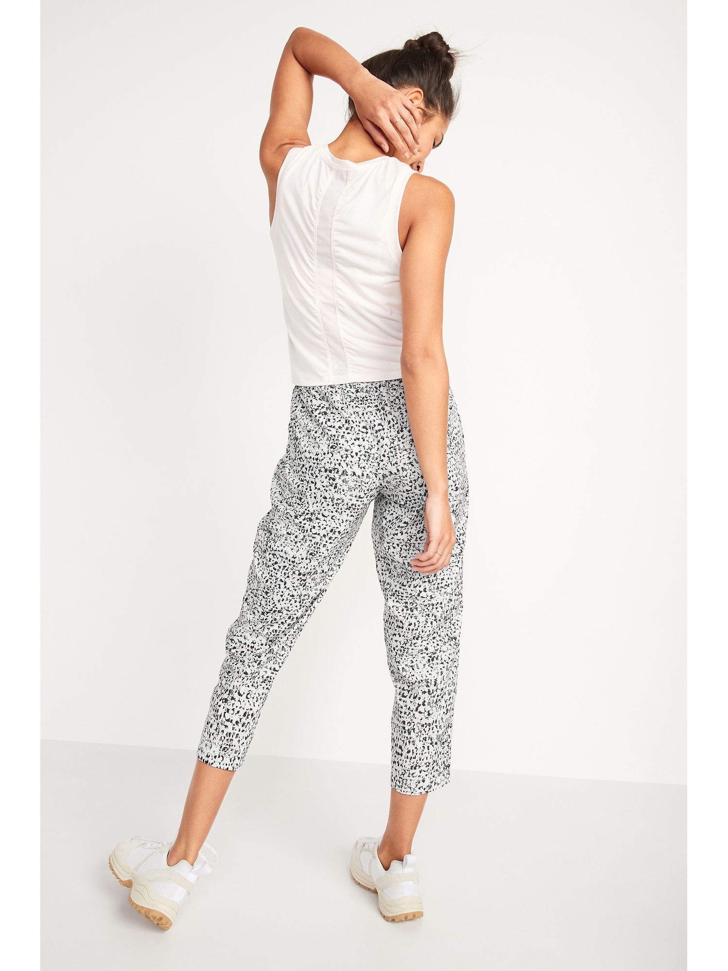 Old Navy High-Waisted StretchTech Utility Crop Pants