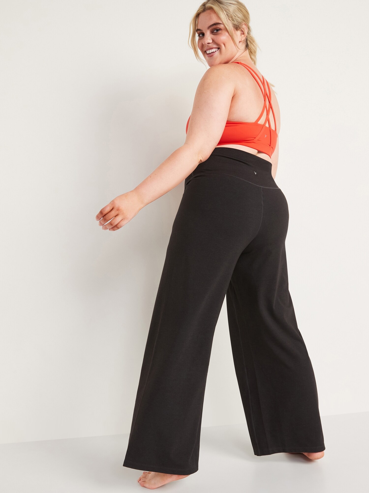 old navy high rise slim bootcut yoga pants