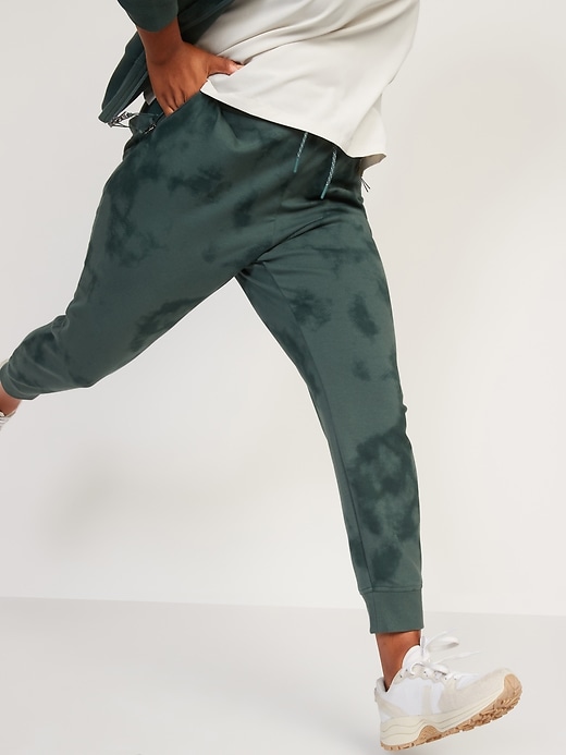 High-Waisted Dynamic Fleece Jogger Sweatpants for Women