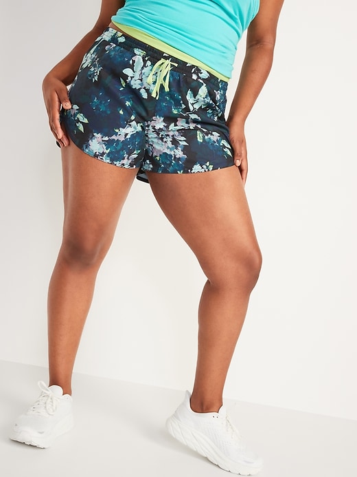 Image number 1 showing, Mid-Rise Dolphin-Hem Run Shorts for Women -- 3-inch inseam