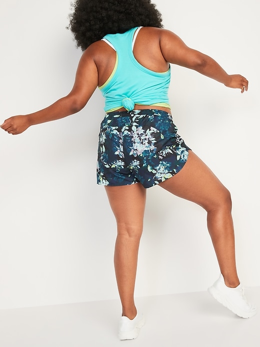 Image number 2 showing, Mid-Rise Dolphin-Hem Run Shorts for Women -- 3-inch inseam