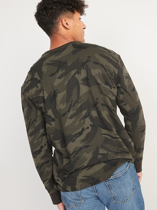 Image number 2 showing, Vintage Camo Graphic Long-Sleeve T-Shirt