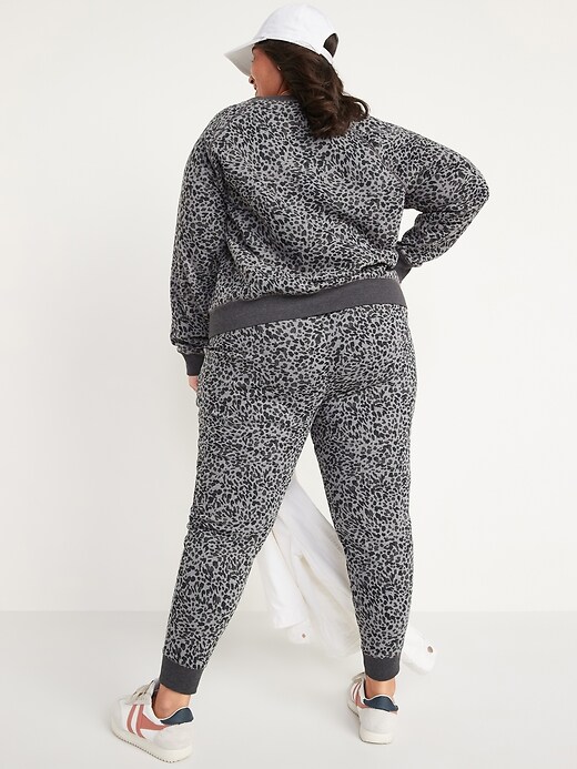 Image number 6 showing, Mid-Rise Vintage Street Jogger Sweatpants for Women