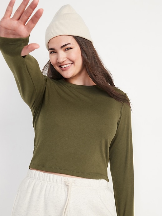 Old Navy UltraLite Long-Sleeve Crew-Neck Ribbed Cropped Top for Women. 1