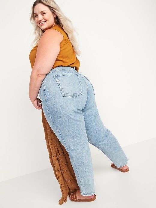 Image number 8 showing, Curvy Extra High-Waisted Button-Fly Sky-Hi Straight Jeans for Women