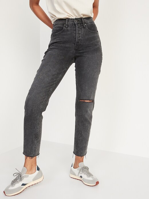 Image number 5 showing, Curvy Extra High-Waisted Button-Fly Sky-Hi Straight Cut-Off Jeans for Women
