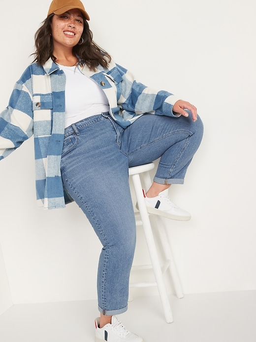 Image number 3 showing, Mid-Rise Medium-Wash Boyfriend Jeans for Women