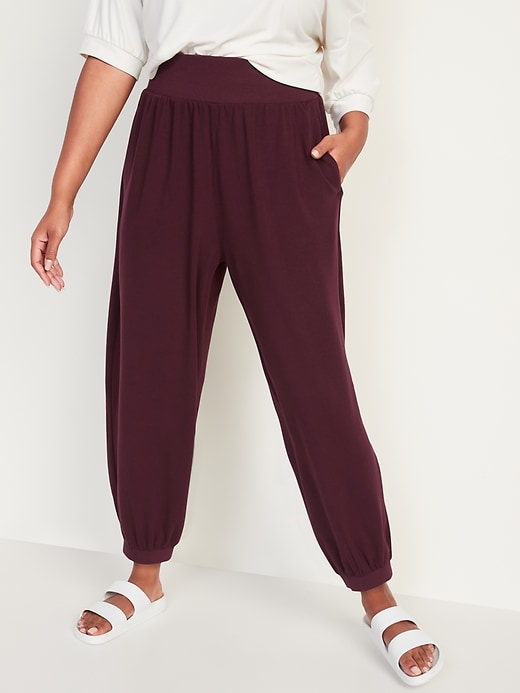 sweatpants with ankle cuffs