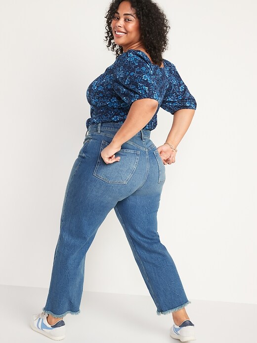 Image number 8 showing, Extra High-Waisted Sky-Hi Straight Cut-Off Jeans for Women