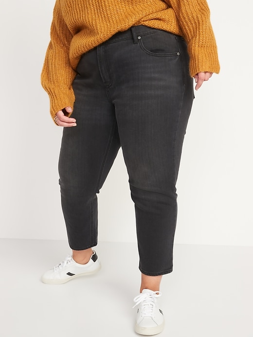 Image number 7 showing, Mid-Rise Built-In Warm Black-Wash Boyfriend Jeans