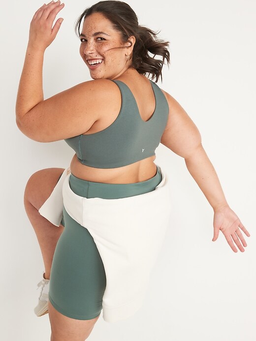 Momma Gets Her Coupon - $12 PowerChill leggings & $10 PowerChill shorts and  sports bras today at Old Navy!!! PLUS get an extra 40% off almost  everything else!  (ad)