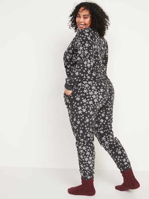 Image number 8 showing, Matching Printed Microfleece Pajama Set