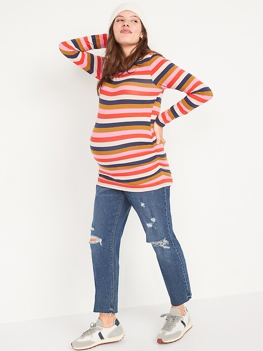 Image number 3 showing, Maternity EveryWear Long-Sleeve Crew-Neck T-Shirt