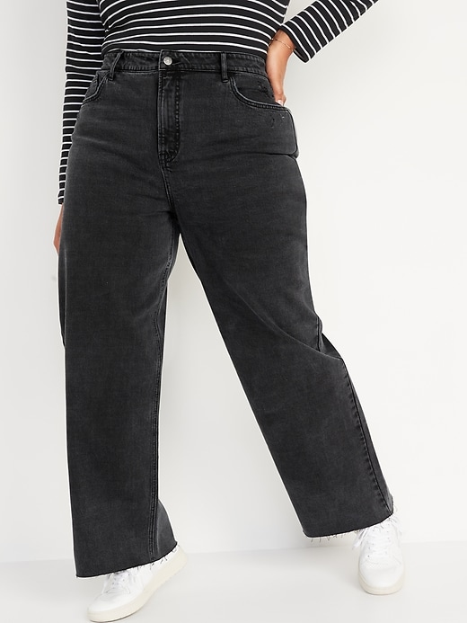 Image number 7 showing, Extra High-Waisted Black-Wash Cut-Off Wide-Leg Jeans