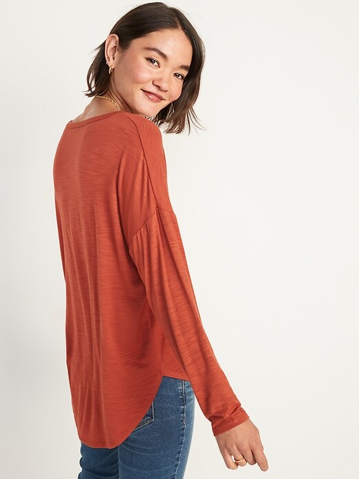 Image number 5 showing, Luxe Long-Sleeve Voop-Neck Tunic T-Shirt for Women