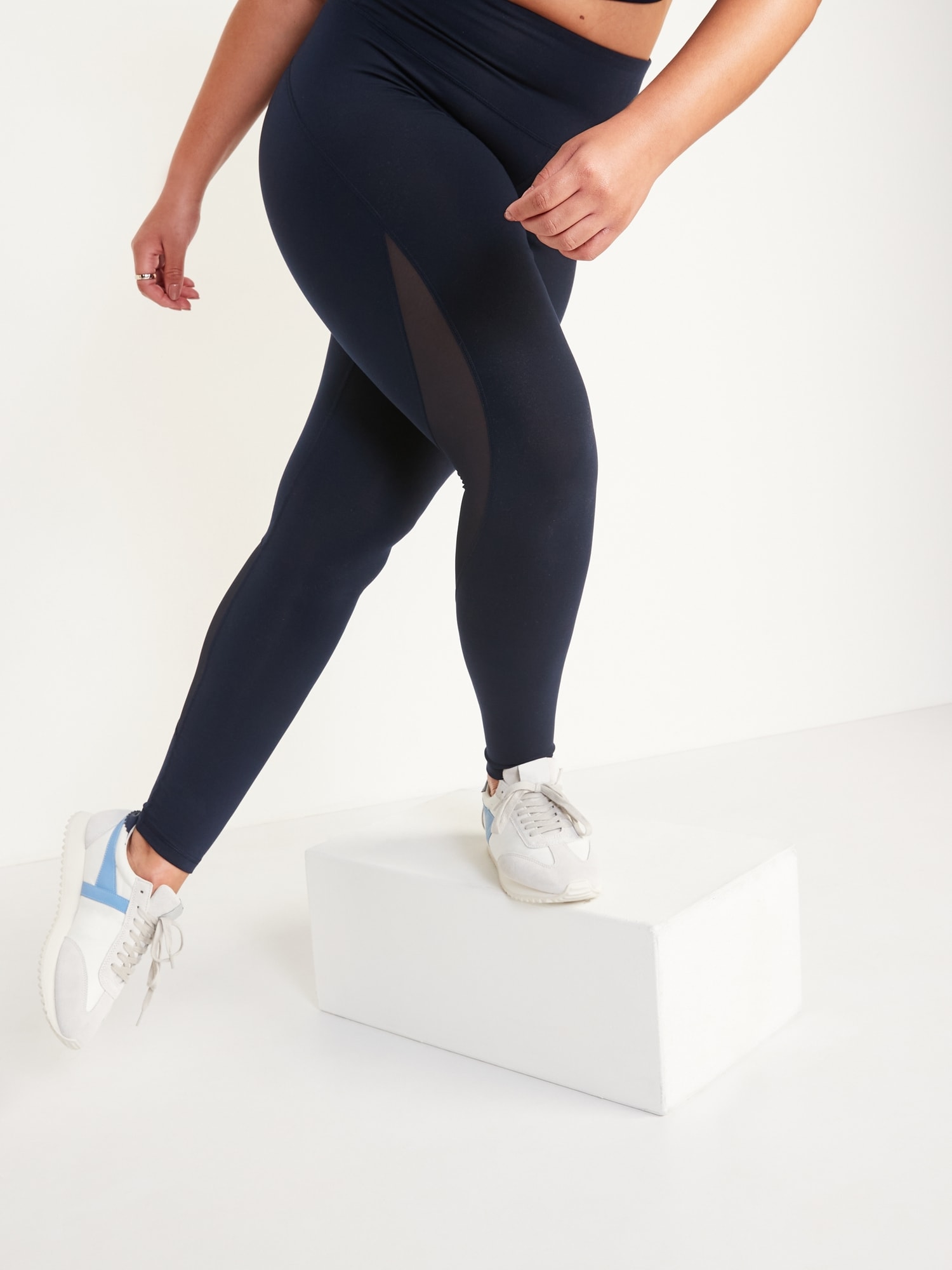 Old Navy - High-Waisted PowerPress 7/8-Length Compression Leggings For Women
