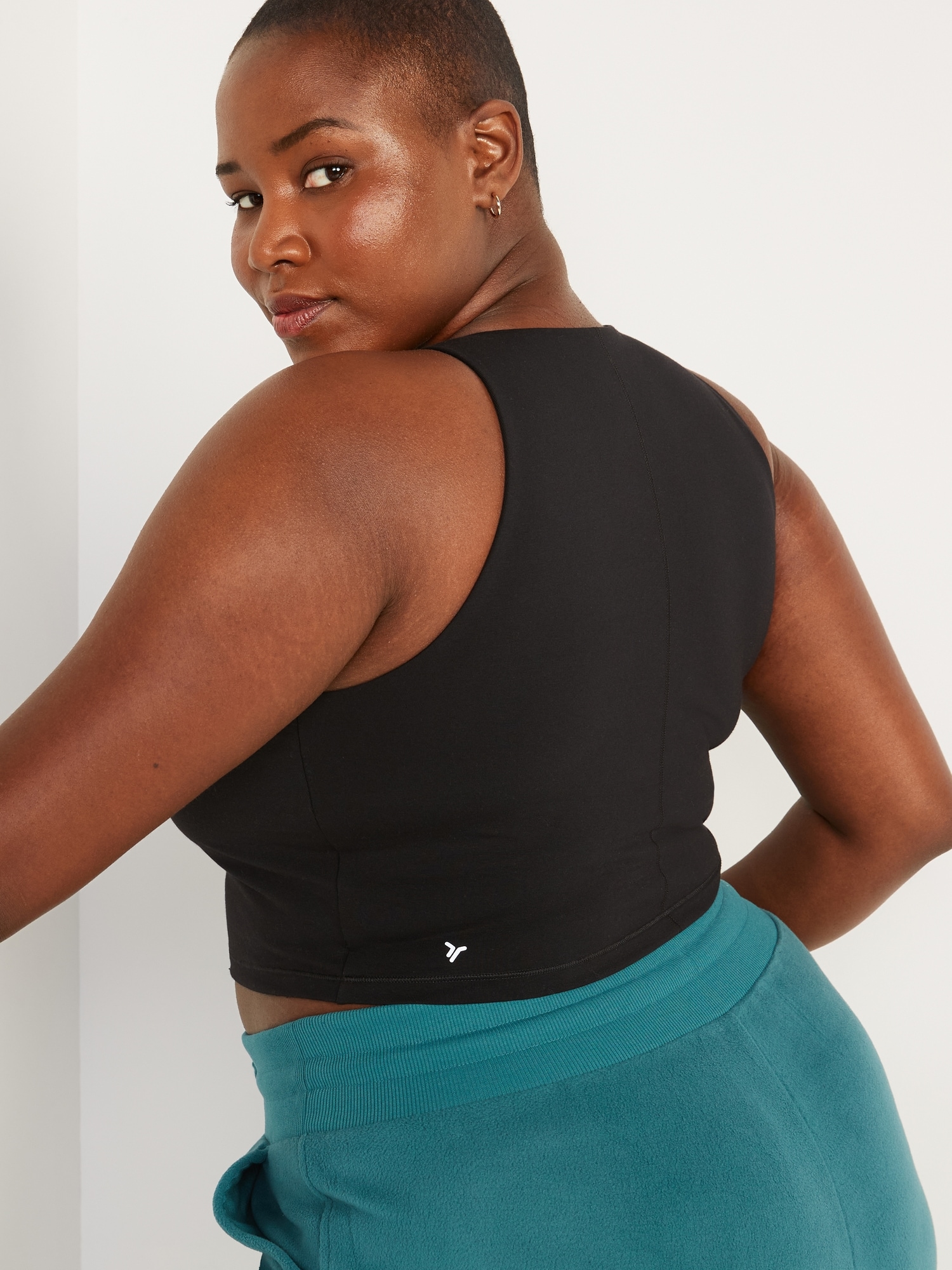 Light Support PowerChill Longline Sports Bra Tank for Women Old Navy