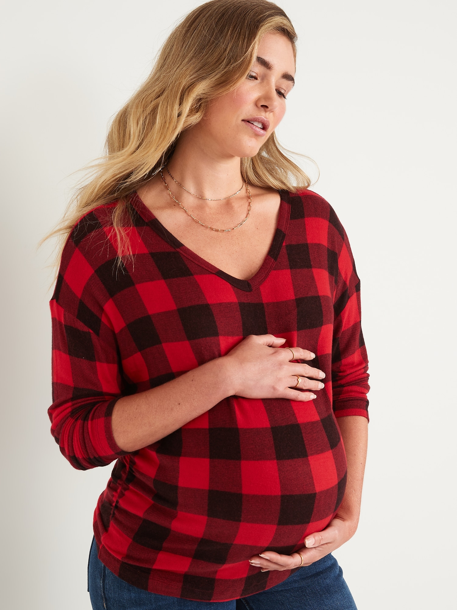 Maternity Cozy-Knit Long-Sleeve V-Neck T-Shirt | Old Navy