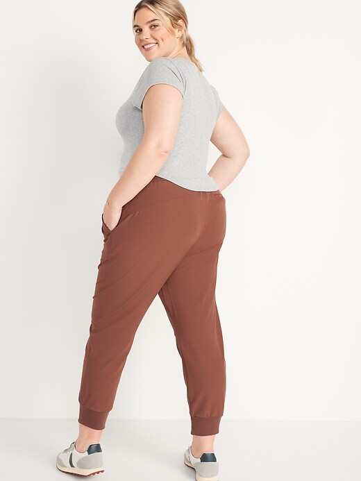 Image number 8 showing, High-Waisted StretchTech Water-Repellent Cropped Jogger Pants