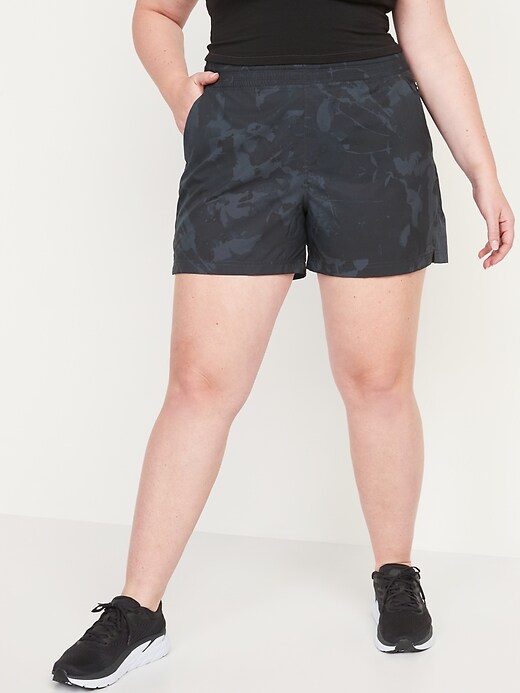 Image number 7 showing, High-Waisted StretchTech Shorts -- 3.5-inch inseam