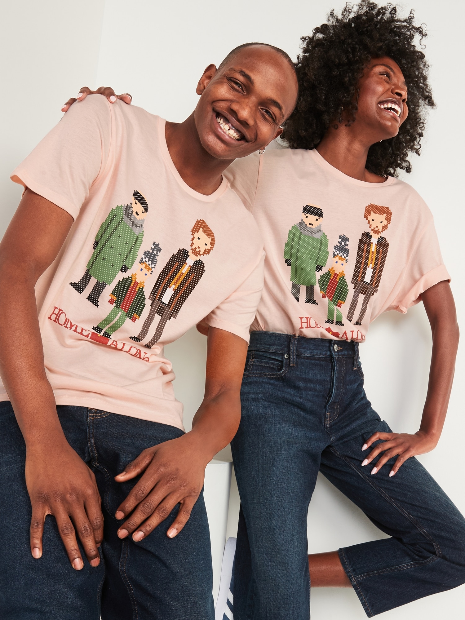 Old Navy Friends gender-neutral T-Shirt for Adults - - Size XS