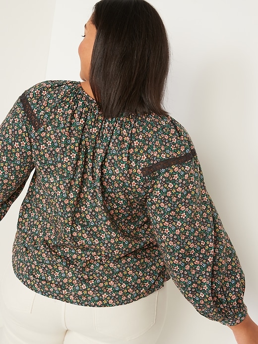 Image number 8 showing, Long-Sleeve Lace-Trimmed Floral-Print Blouse