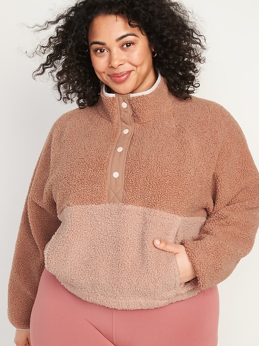 Image number 4 showing, Long-Sleeve Oversized Two-Tone Sherpa Sweatshirt