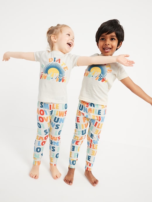 Old Navy Unisex Matching Print Pajamas for Toddler. 1