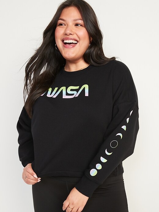 Oversized Cropped Licensed Pop Culture Graphic Sweatshirt for Women Old Navy