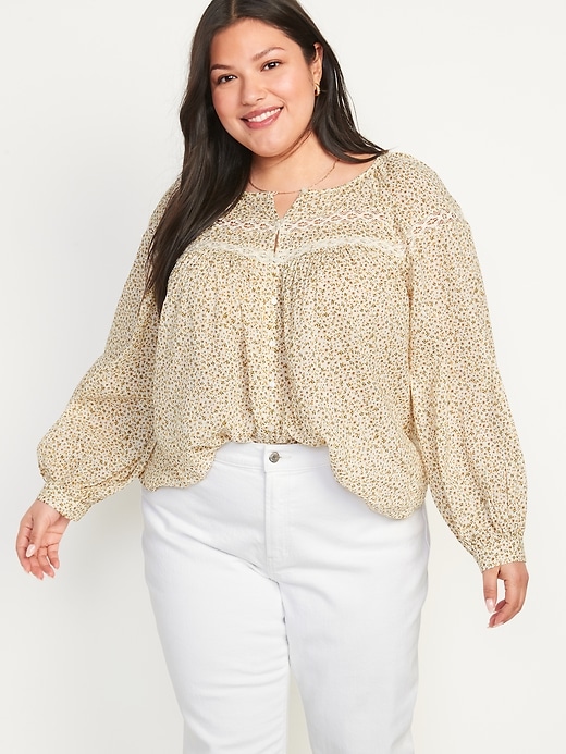 Image number 7 showing, Long-Sleeve Lace-Trimmed Floral-Print Blouse