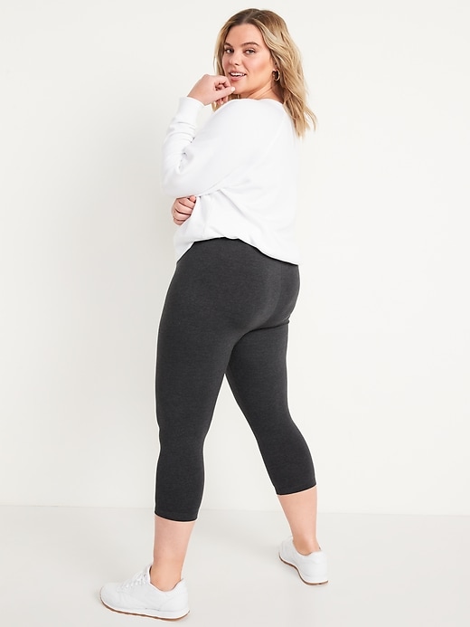 Image number 8 showing, High-Waisted Crop Leggings