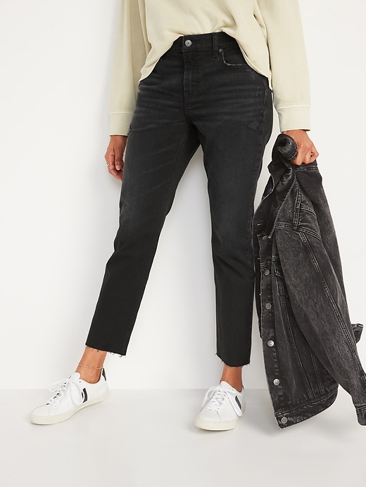 Image number 1 showing, Mid-Rise  Boyfriend Straight Cut-Off Black Jeans for Women