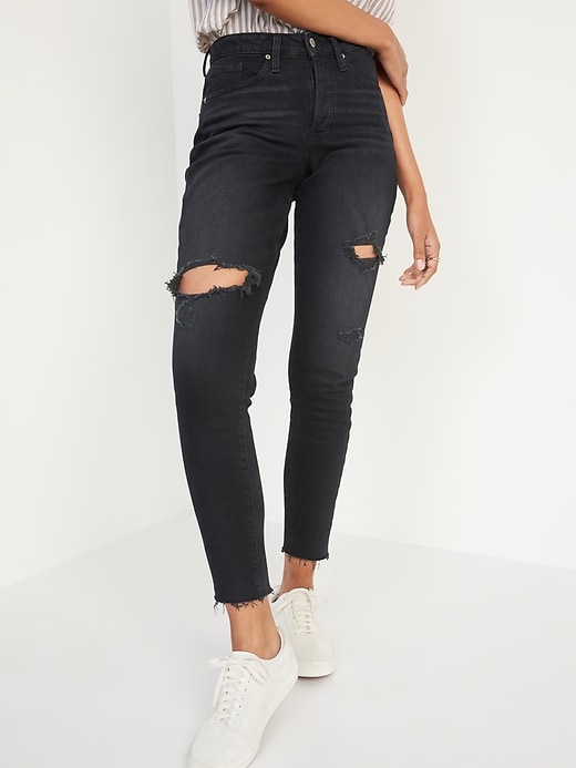Image number 1 showing, Curvy High-Waisted Button-Fly OG Straight Cut-Off Jeans for Women