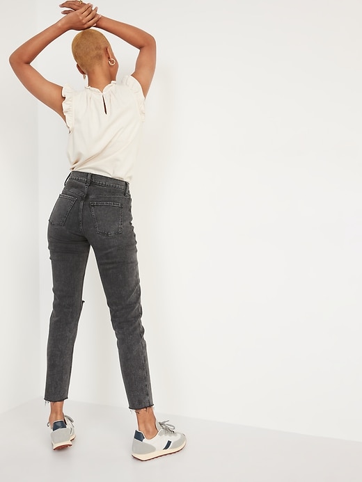 Image number 2 showing, Curvy Extra High-Waisted Button-Fly Sky-Hi Straight Cut-Off Jeans