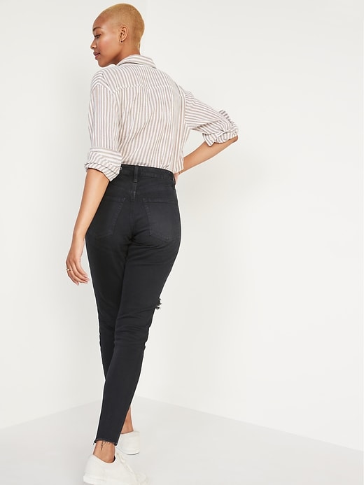 Image number 2 showing, Curvy High-Waisted Button-Fly OG Straight Cut-Off Jeans for Women