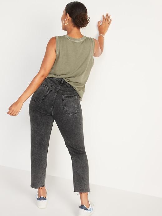 Image number 6 showing, Curvy Extra High-Waisted Button-Fly Sky-Hi Straight Cut-Off Jeans