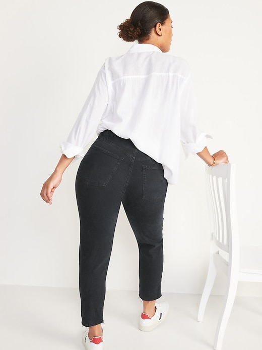 Image number 6 showing, Curvy High-Waisted Button-Fly OG Straight Cut-Off Jeans for Women