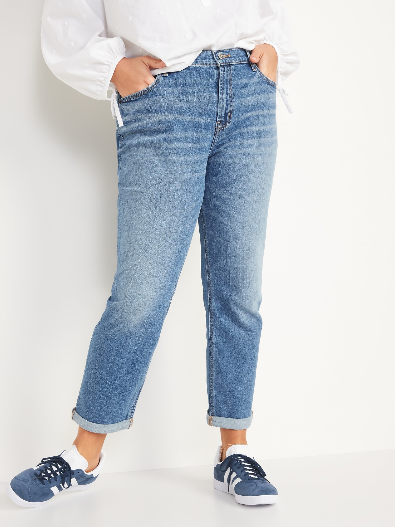 Mid-Rise Boyfriend Straight Jeans for Women | Old Navy