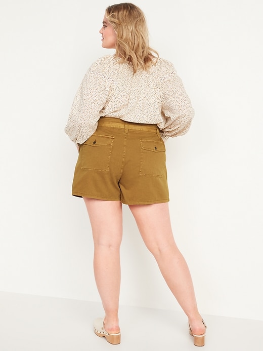 Image number 8 showing, High-Waisted Twill Workwear Shorts -- 4.5-inch inseam