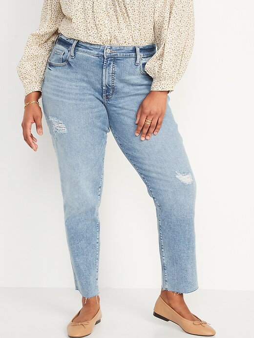 Old Navy - Curvy High-Waisted OG Straight Distressed Cut-Off Jeans for Women