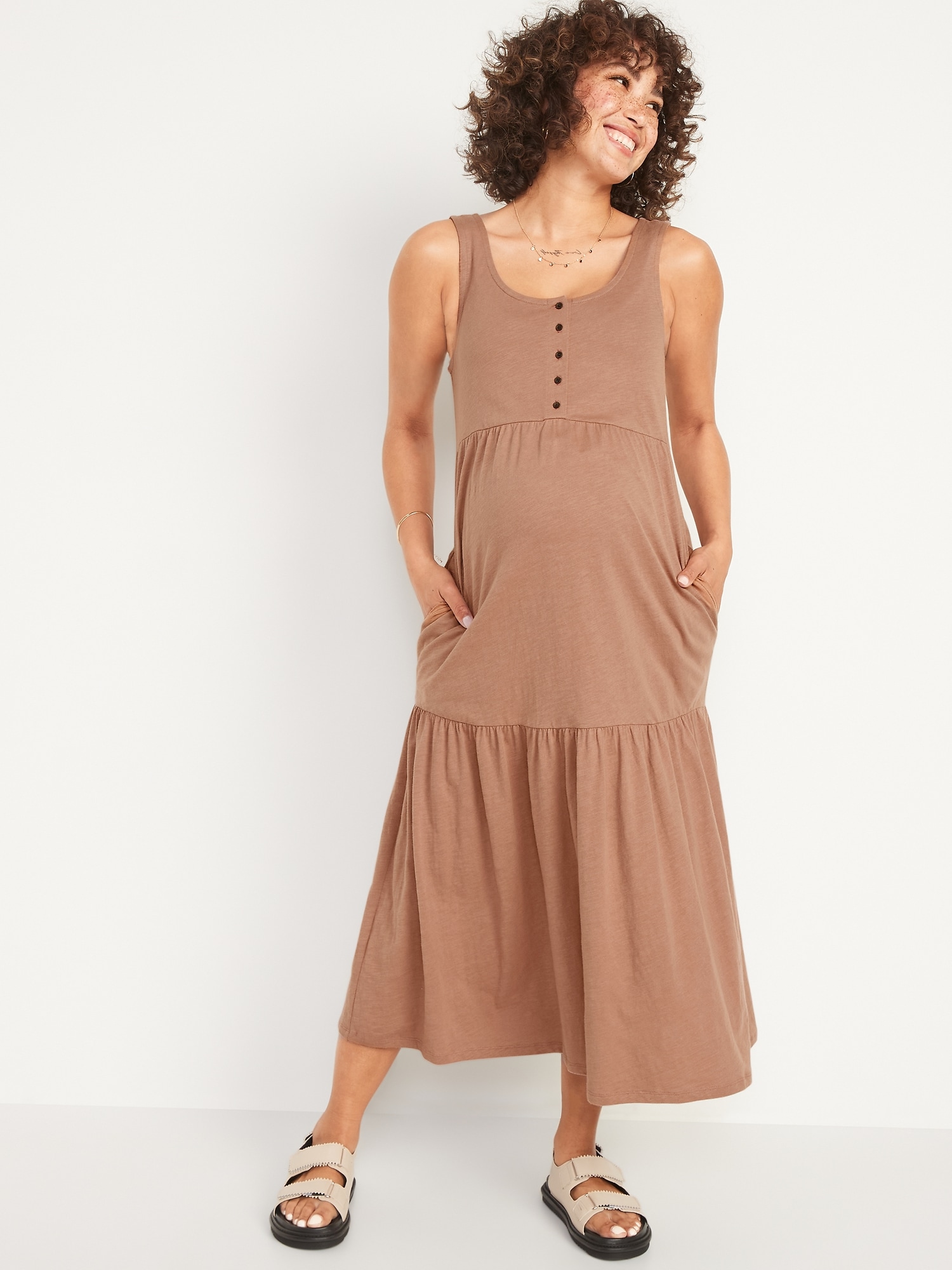 Old navy hot sale maternity maxi dress